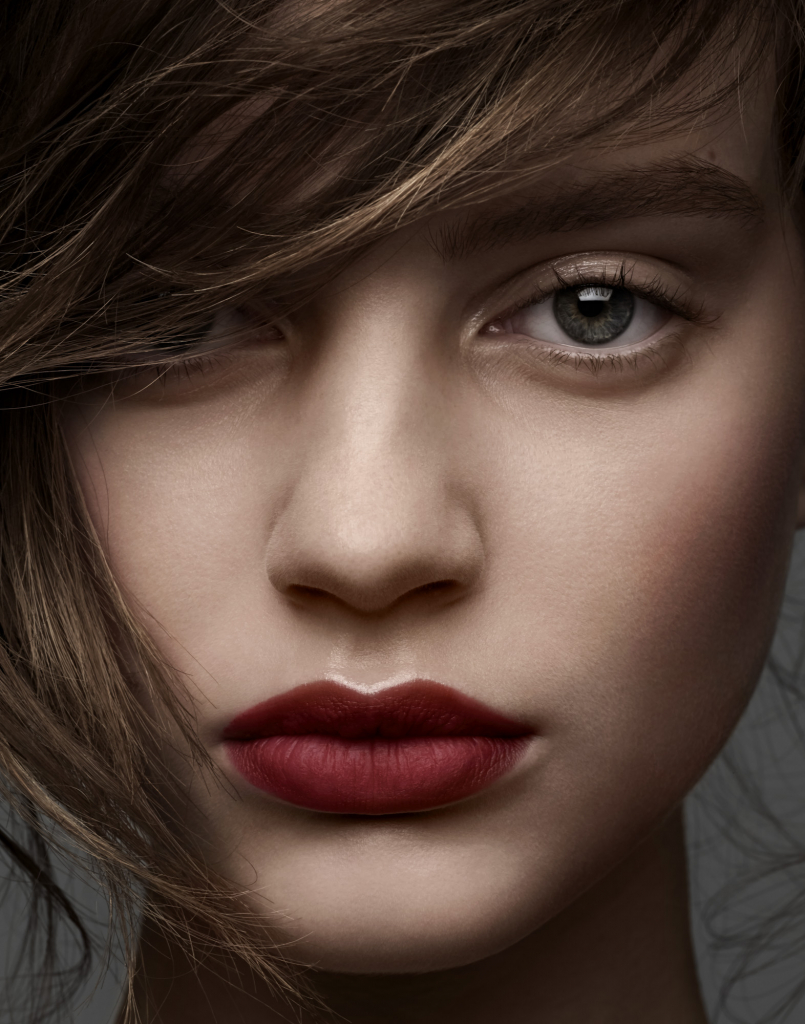 beauty-photographer-london-dark-skin-red-lip-benjamin-kaufmann