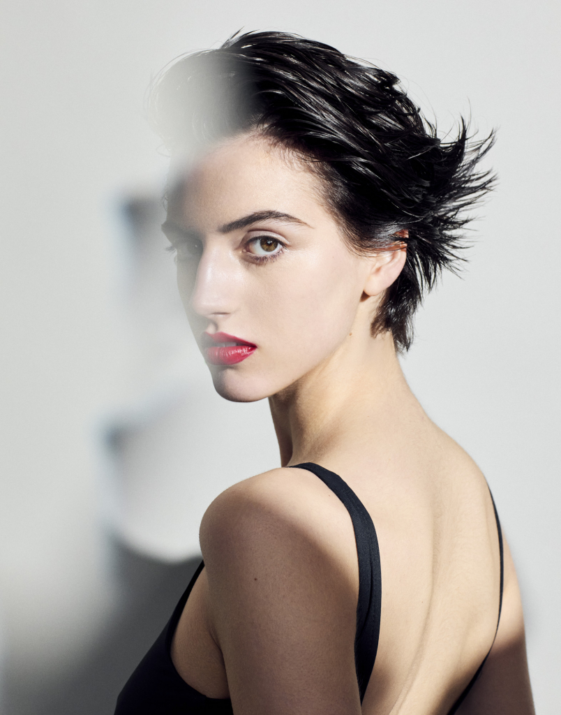 beauty-photographer-london-portrait-natural-light-benjamin-kaufmann
