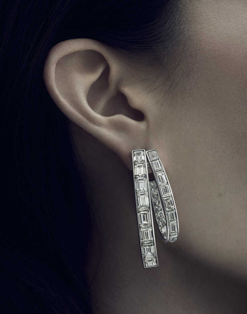 jewellery-photographer-london-diamond-hoop-earring-benjamin-kaufmann